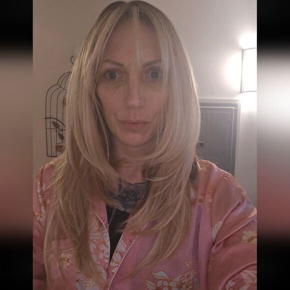 Wig 24" Ombre Blonde - Picture 3 of 6